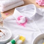 Effektive metoder for å fjerne gjenstridige leppestiftrester fra favorittklærne dine effektive-metoder-for-a-fjerne-gjenstridige-leppestiftrester-fra-favorittklaerne-dine.png